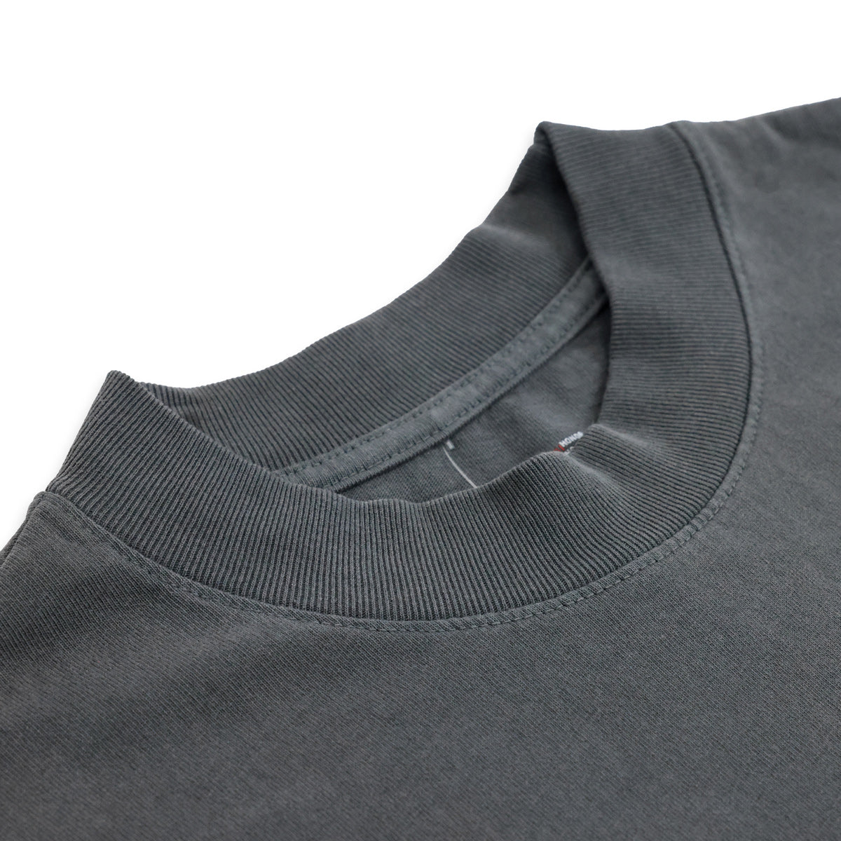 The Marathon Vintage Embroidered Victory T-Shirt - Vintage Grey/Black - Collar